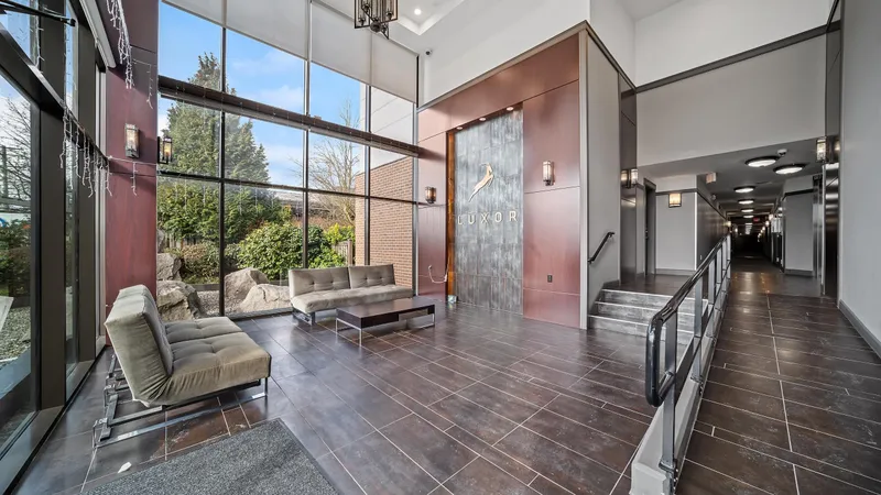 426 12039 64 AVENUE - photo 2 of 25