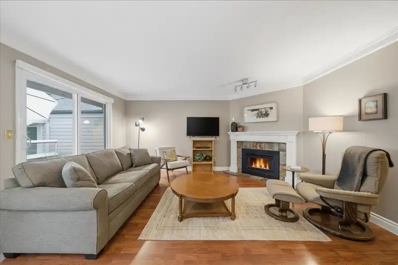 63 181 RAVINE DRIVE - photo 2 of 32