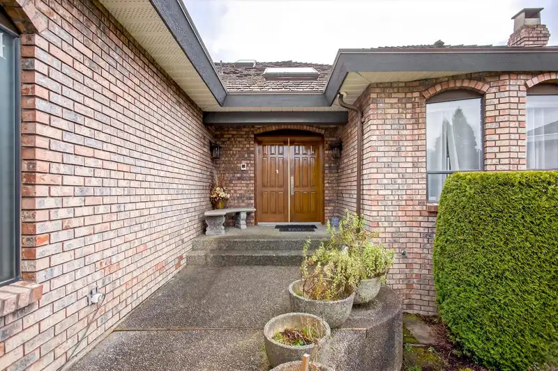 2572 FUCHSIA PLACE - photo 3 of 38