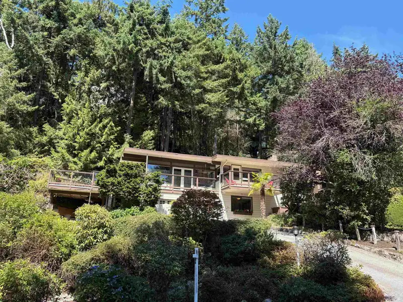 5651 WESTHAVEN ROAD - photo 2 of 39