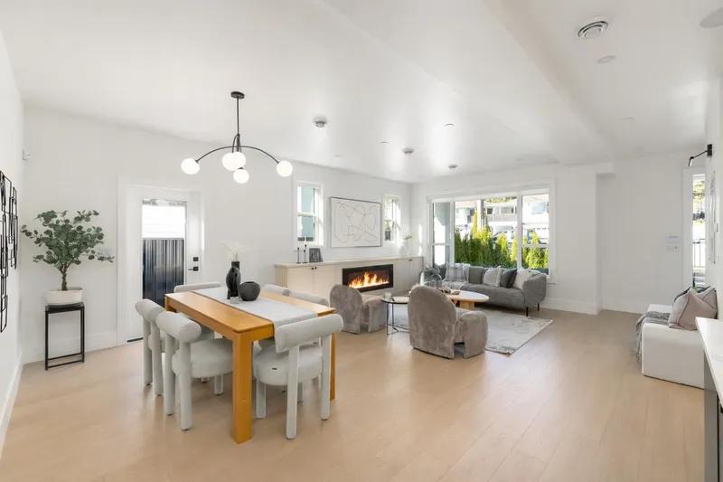 101 646 GIRARD AVENUE - photo 2 of 25