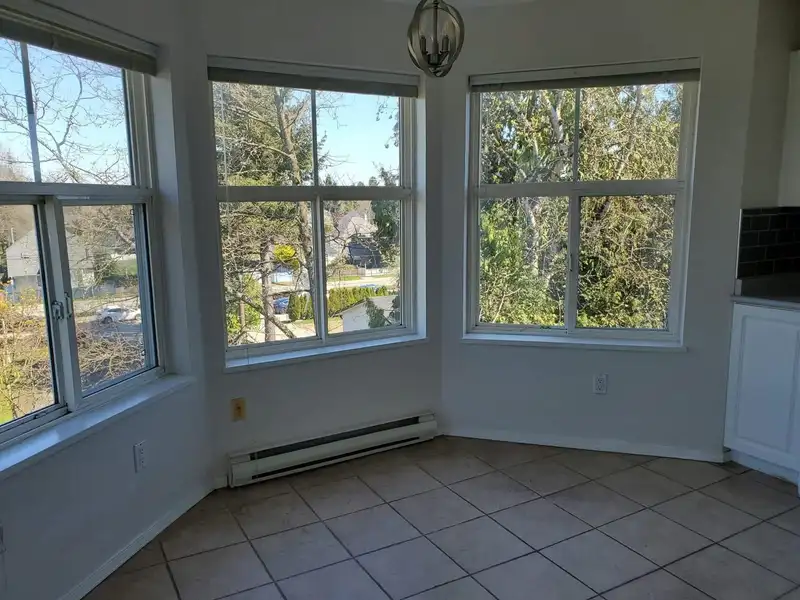 403 12739 72 AVENUE - photo 4 of 9