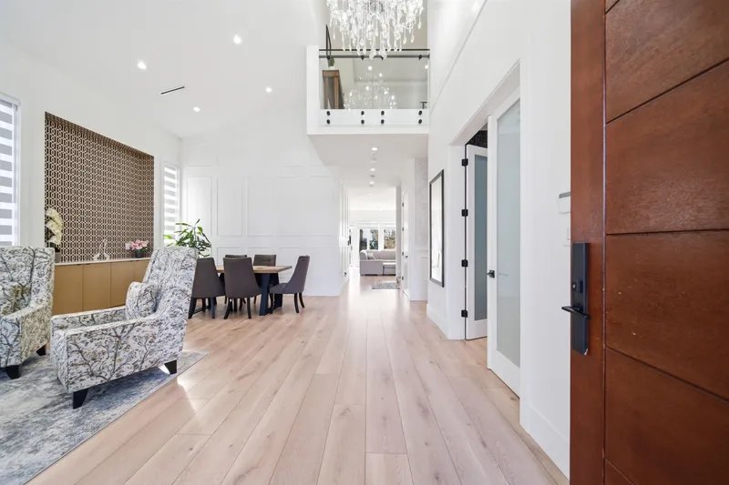 14718 90A AVENUE - photo 4 of 25