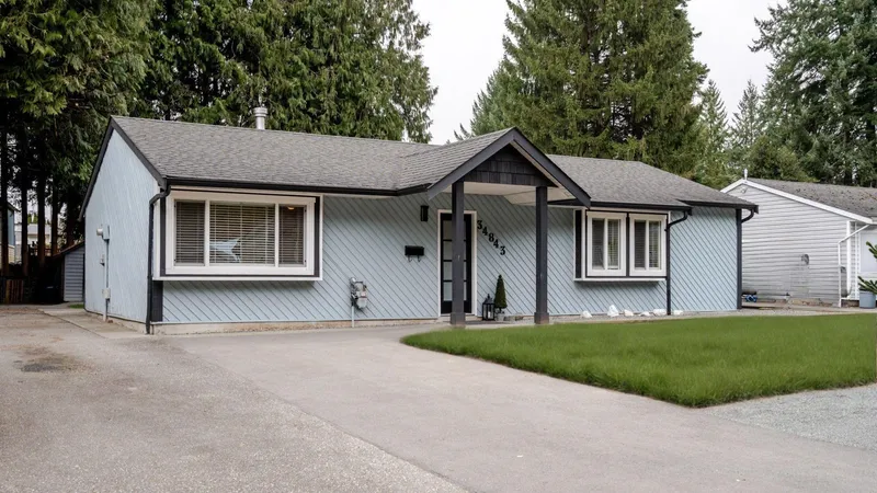 34843 LABURNUM AVENUE - photo 3 of 25