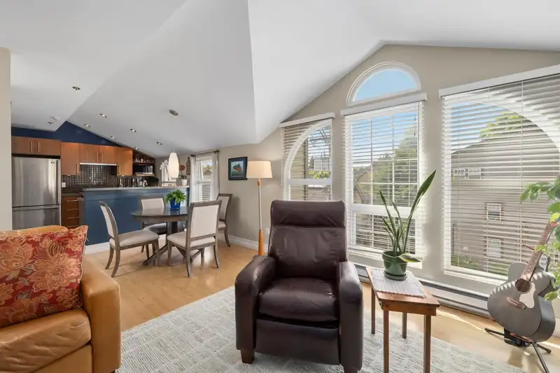 403 888 W 13TH AVENUE - photo 1 of 23