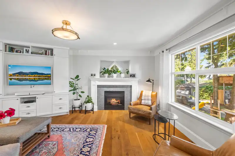 448 BRAND STREET - photo 2 of 38