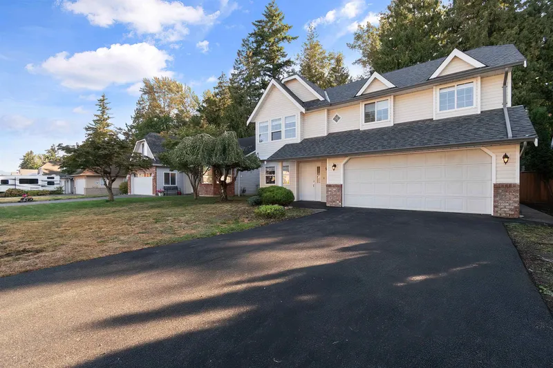 5610 JANIS STREET - photo 2 of 25