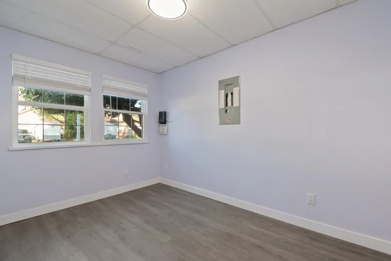 5610 JANIS STREET - photo 4 of 25