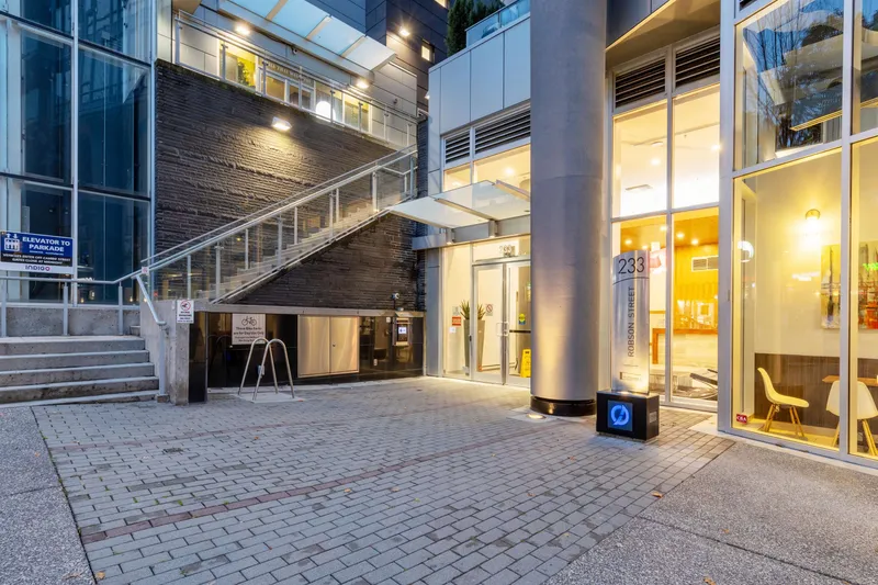 1606 233 ROBSON STREET - photo 3 of 25