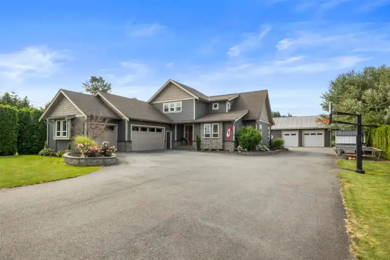 44224 SOUTH SUMAS ROAD - photo 1 of 40