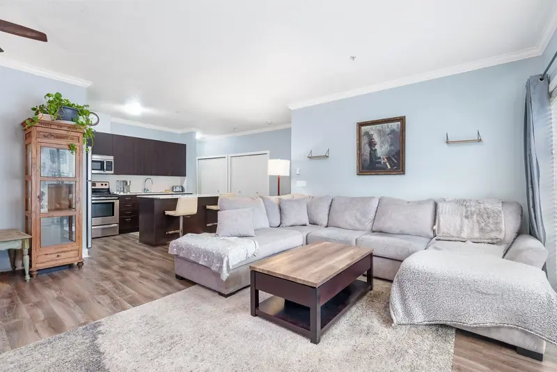 318 20460 DOUGLAS CRESCENT - photo 3 of 25