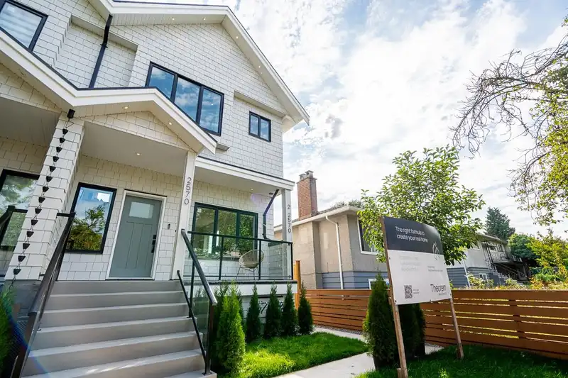 2570 E 49TH AVENUE - photo 2 of 40