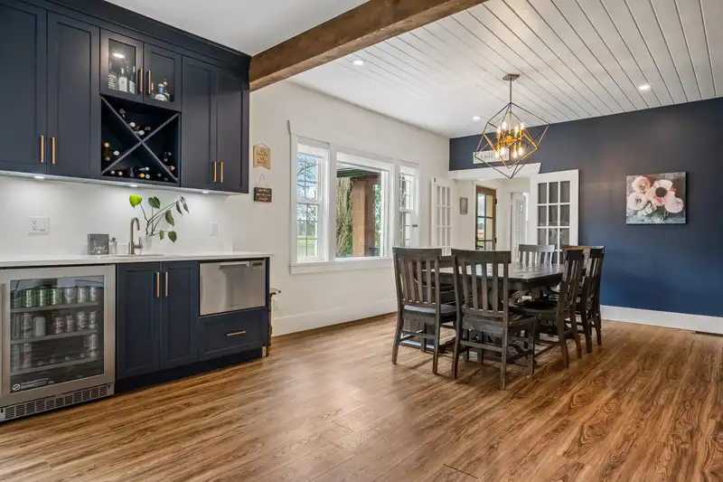 42383 SINCLAIR ROAD - photo 3 of 40