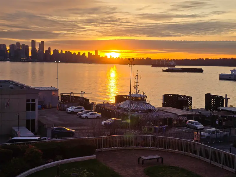 209 168 CHADWICK COURT - photo 3 of 25