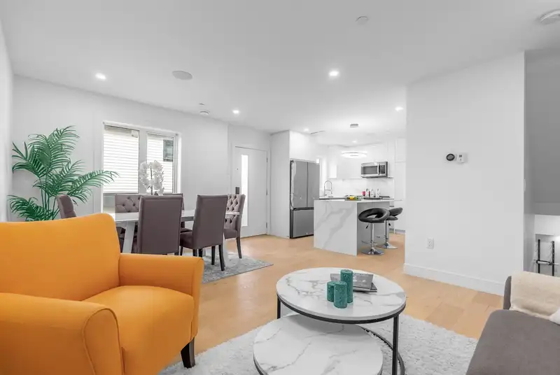 3511 TRIUMPH STREET - photo 3 of 31