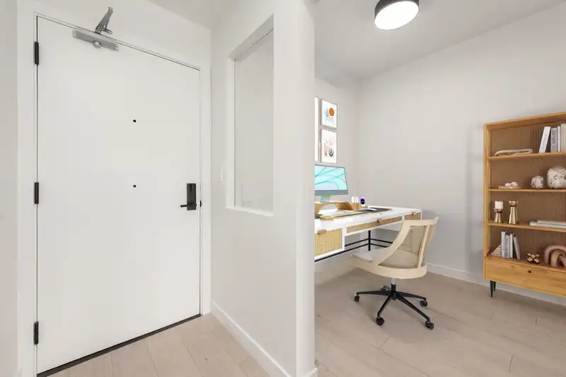 415 3018 ST GEORGE STREET - photo 4 of 39