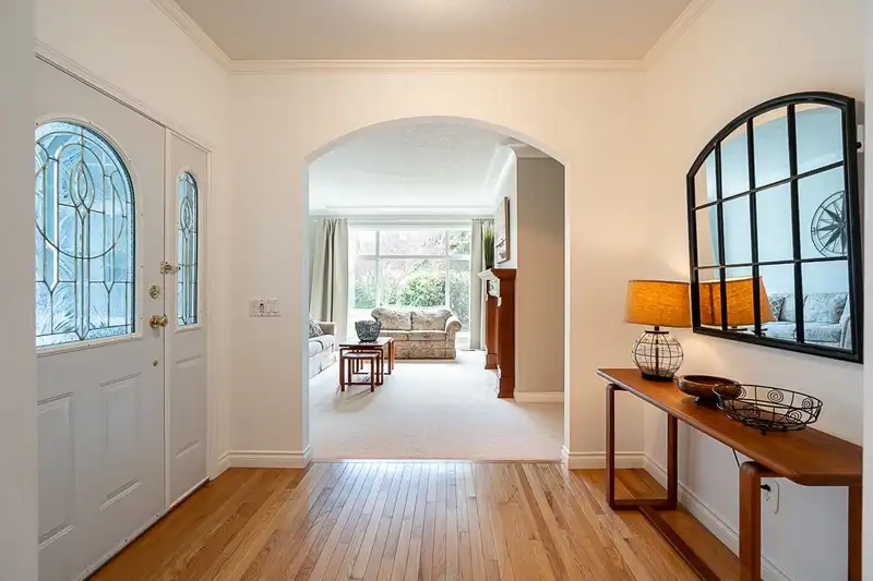 20947 44 AVENUE - photo 4 of 33