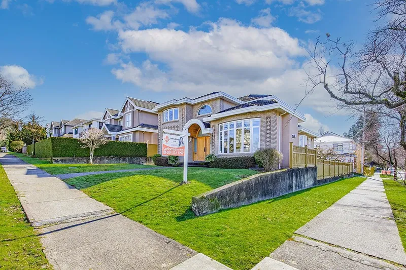 2288 W 20TH AVENUE - photo 3 of 25