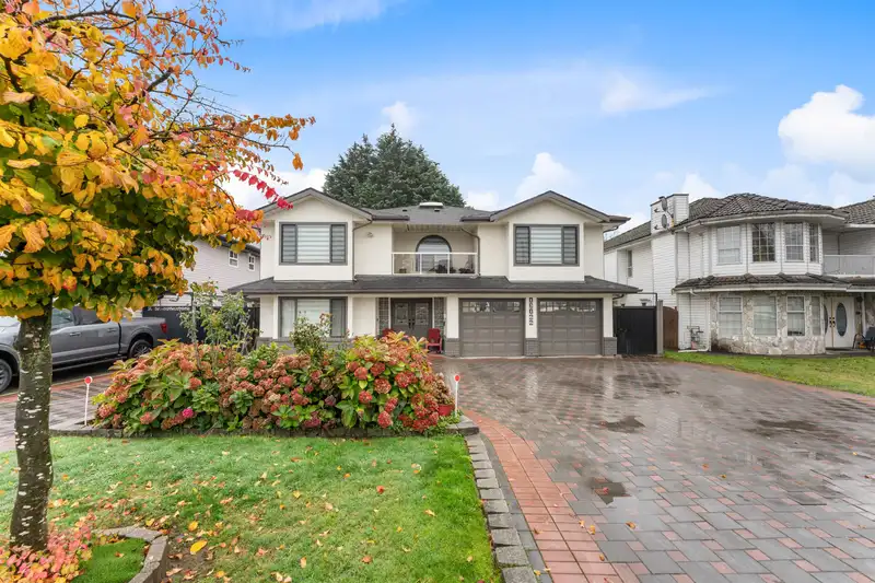 13166 73 AVENUE - photo 1 of 30
