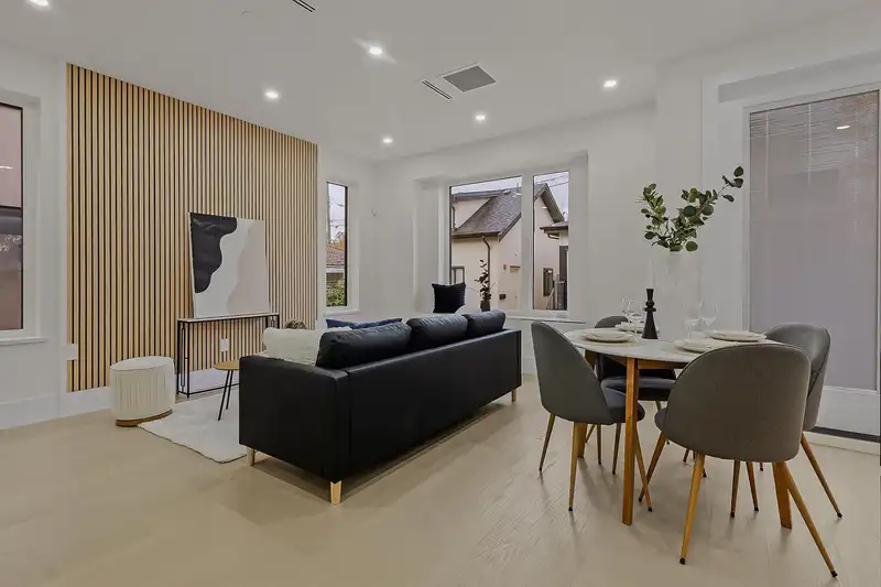 583 E 60TH AVENUE - photo 4 of 32