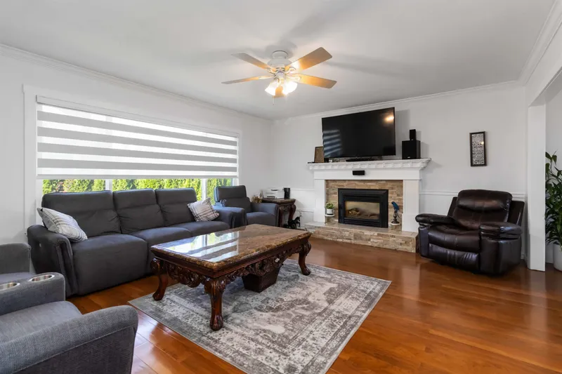 32500 EMERALD AVENUE - photo 3 of 25