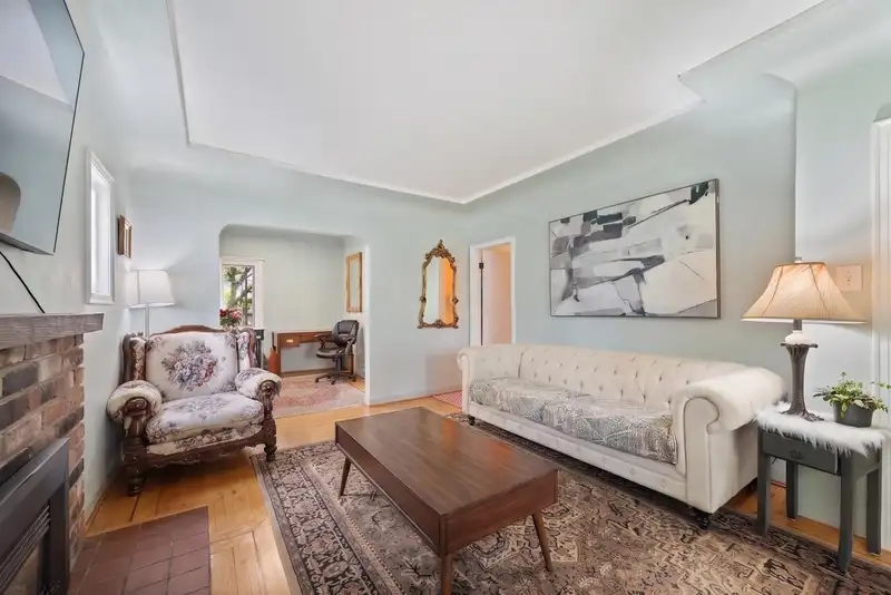 3079 CROWN STREET - photo 3 of 21