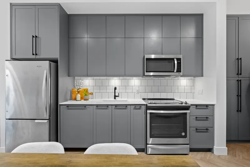 425 14968 101A AVENUE - photo 3 of 25