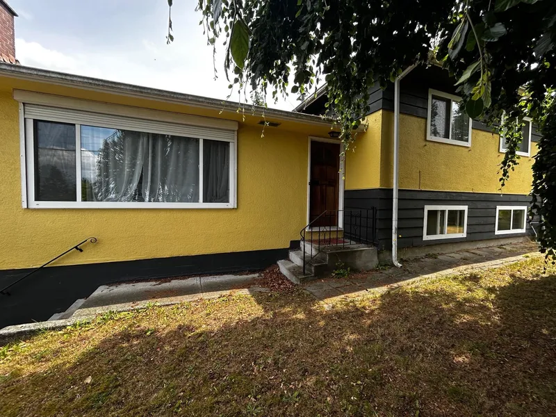 9678 PRINCESS DRIVE - photo 2 of 14