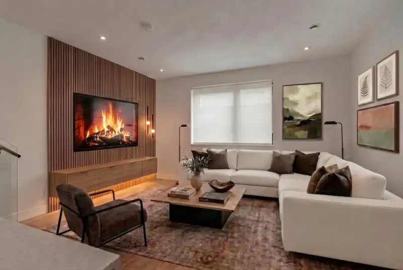 4470 ASH STREET - photo 4 of 31