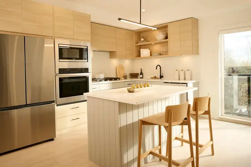 13 20335 70A AVENUE - photo 2 of 9