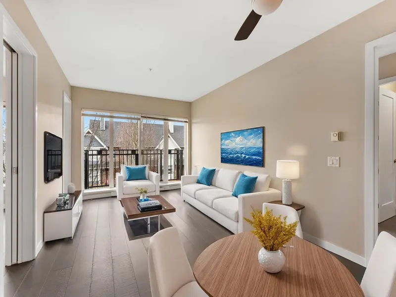 208 215 BROOKES STREET - photo 2 of 23