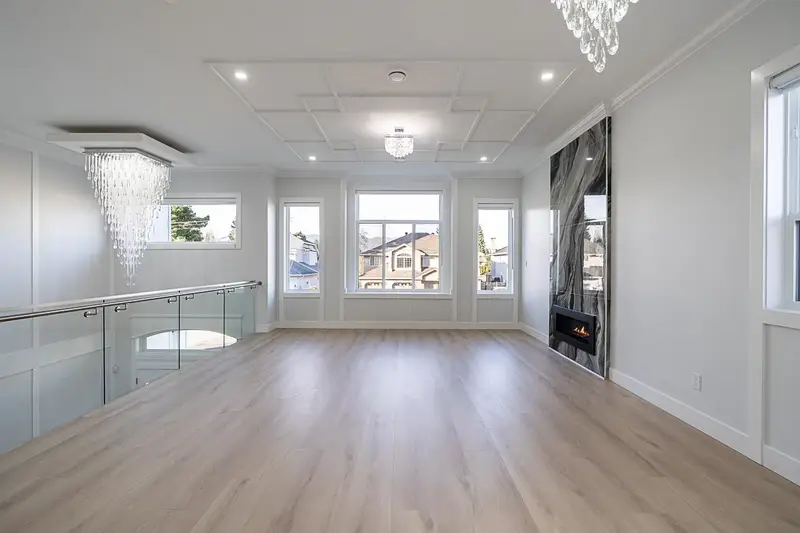 20290 TELEP AVENUE - photo 2 of 25