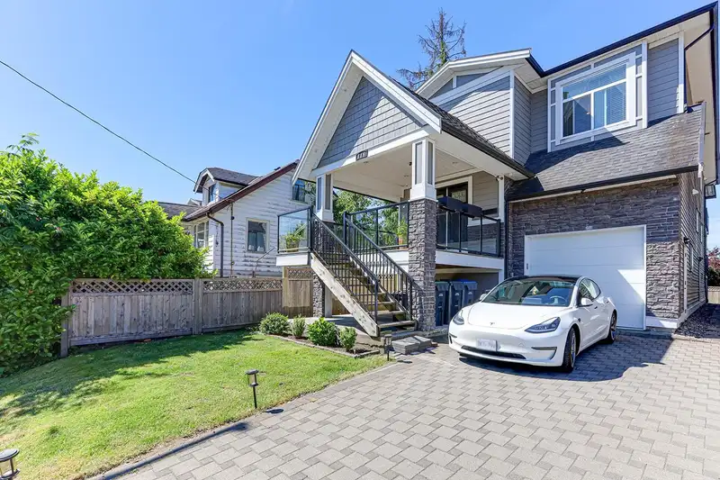 314 JOHNSTON STREET - photo 2 of 40