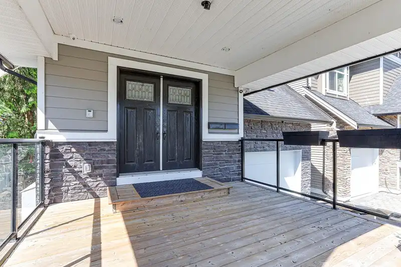 314 JOHNSTON STREET - photo 3 of 40