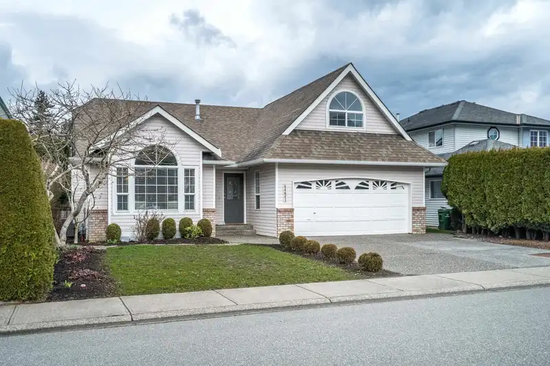 44621 MONTE VISTA DRIVE - photo 2 of 39