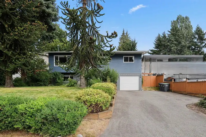 5846 179A STREET - photo 1 of 31