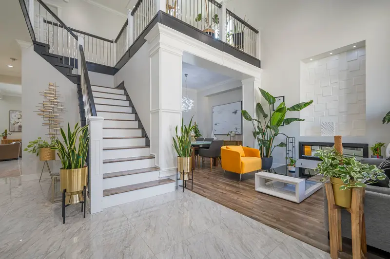 5876 139A STREET - photo 1 of 25