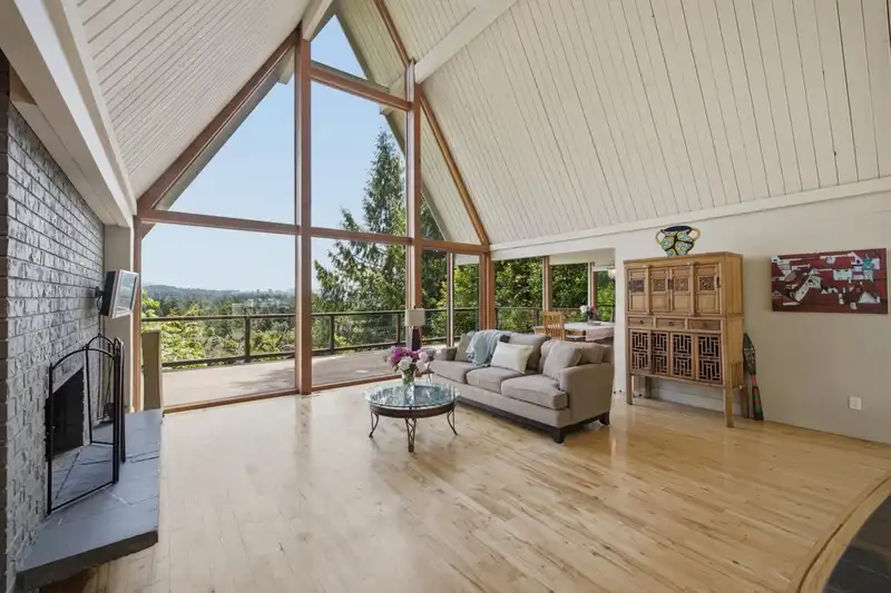 820 YOUNETTE DRIVE - photo 4 of 35