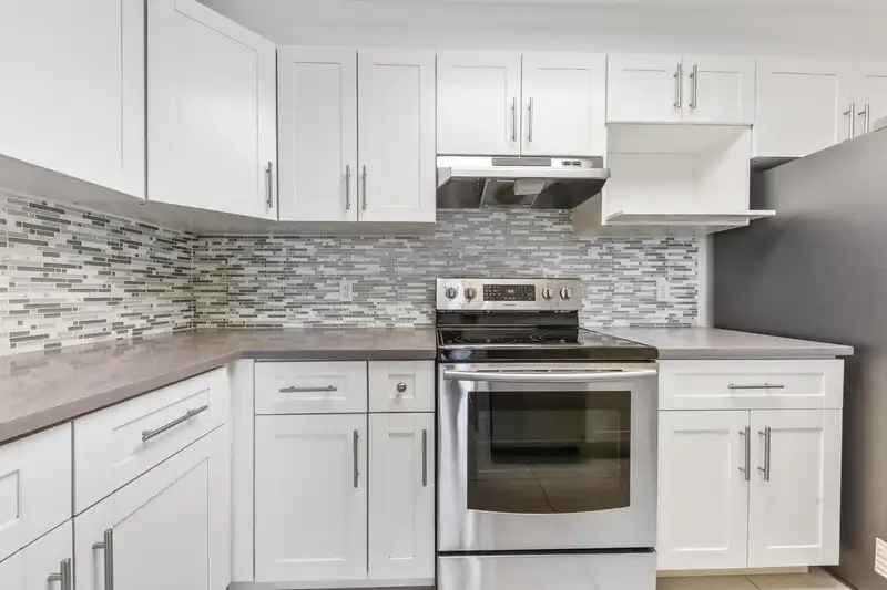 408 4160 ALBERT STREET - photo 2 of 29