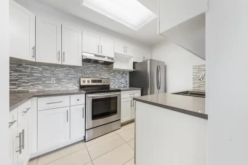 408 4160 ALBERT STREET - photo 3 of 29