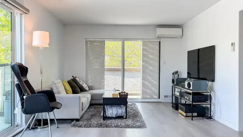 335 7480 ST. ALBANS ROAD - photo 3 of 20