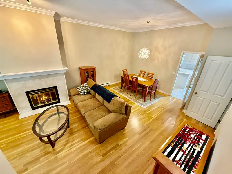 4 1701 CHESTERFIELD AVENUE - photo 2 of 25