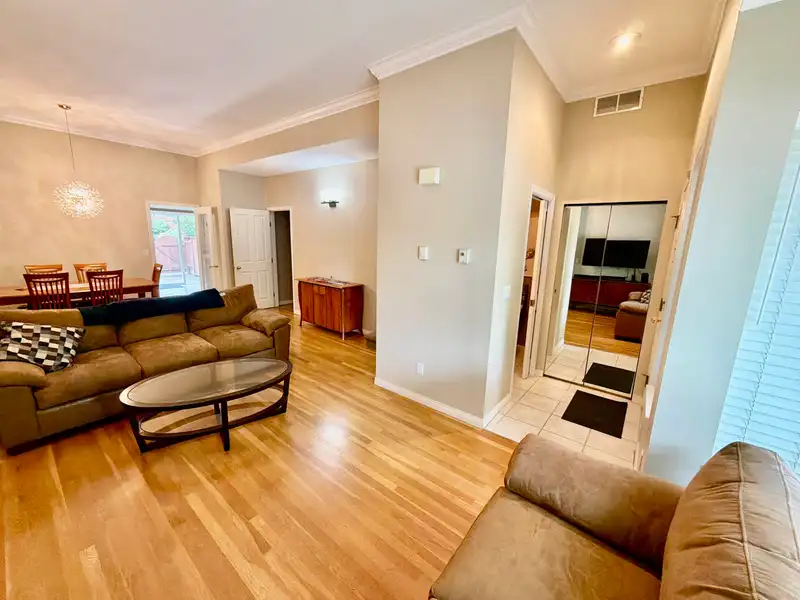 4 1701 CHESTERFIELD AVENUE - photo 3 of 25