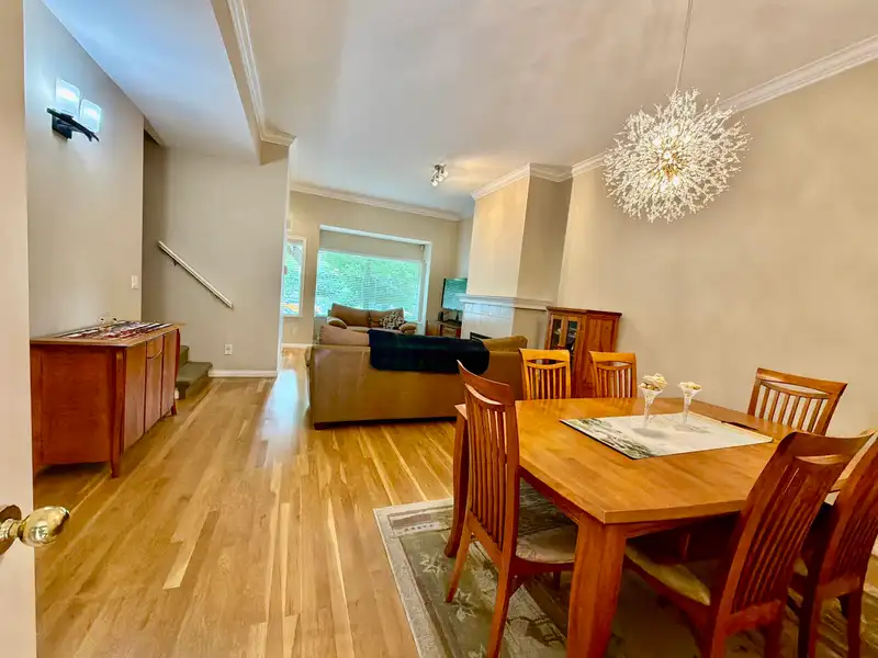 4 1701 CHESTERFIELD AVENUE - photo 4 of 25