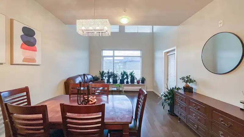 PH16 5288 GRIMMER STREET - photo 2 of 19
