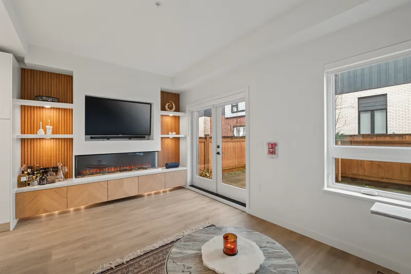 137 535 E 2ND STREET - photo 4 of 25