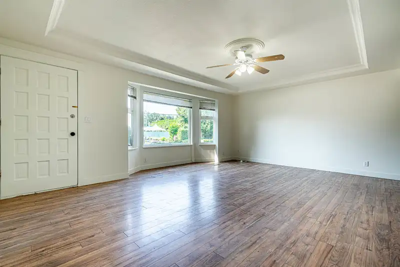 26635 32 AVENUE - photo 3 of 26