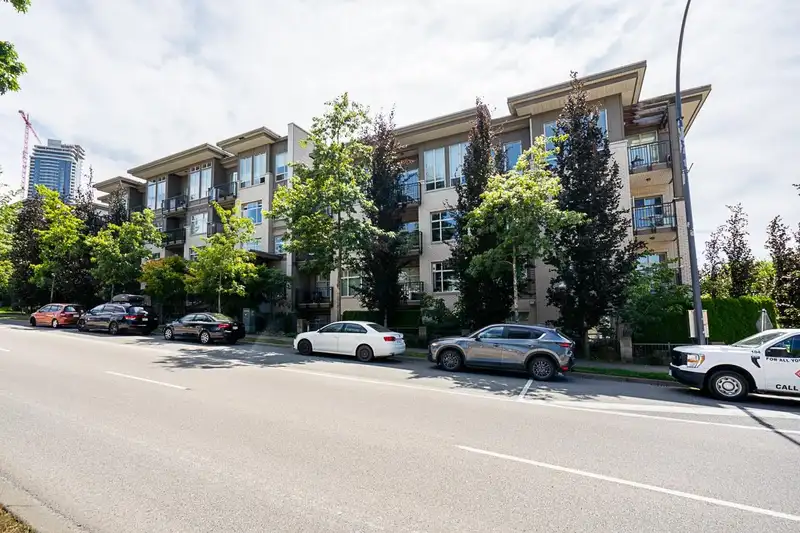 311 13468 KING GEORGE BOULEVARD - photo 3 of 30