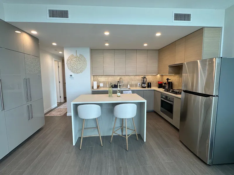 3107 2186 GILMORE AVENUE - photo 2 of 25