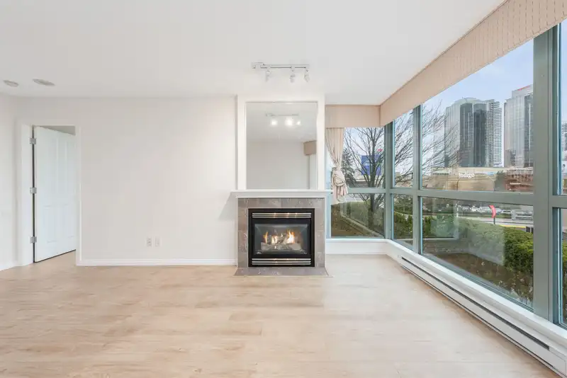 305 4788 HAZEL STREET - photo 4 of 36